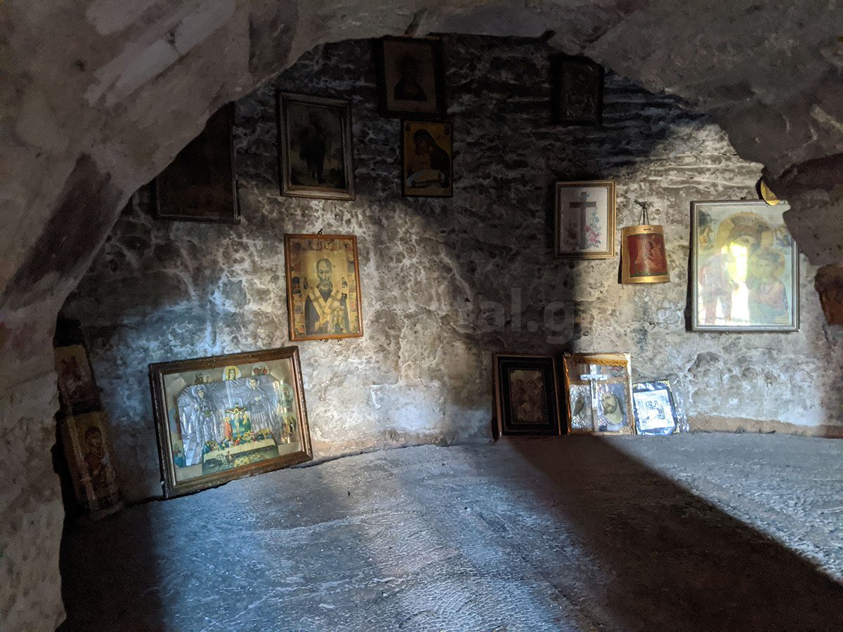 Παναγίτσα - Ζωοδόχος Πηγή στη Λίμνη Εύβοιας