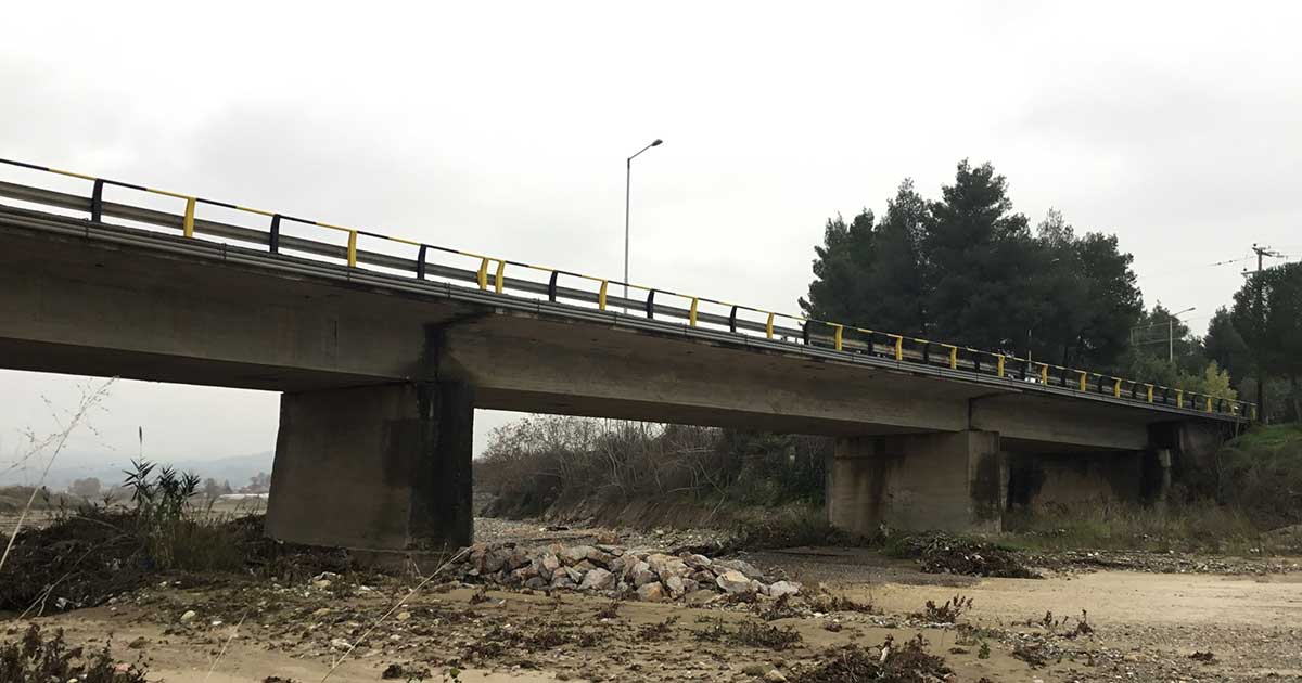 Επισκευάζεται και ενισχύεται η γέφυρα του ποταμού Ξηριά στην Βόρεια Εύβοια