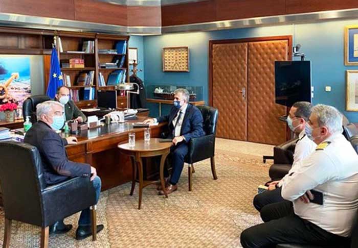 Eπίσπευση διαδικασιών για την ακτοπλοϊκή σύνδεση της Νότιας Καρυστίας με τις Κυκλάδες