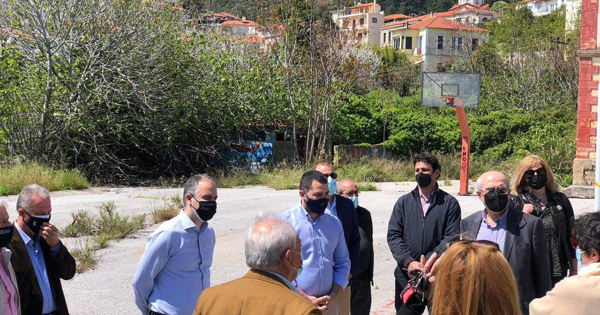 Επίσκεψη Περιφερειάρχη και Αντιπεριφερειάρχη στους Δήμους Ερέτριας και Κύμης – Αλιβερίου για την εκκίνηση σημαντικών νέων έργων