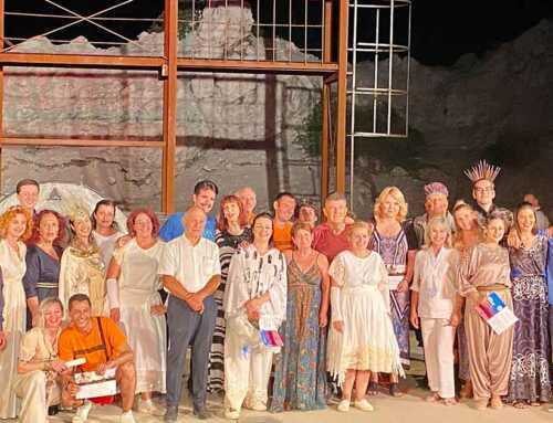 Στη θεατρική παράσταση «Όνειρο Καλοκαιρινής Νύχτας» του Θεάτρου Χαλκίδας η Δήμαρχος Χαλκιδέων