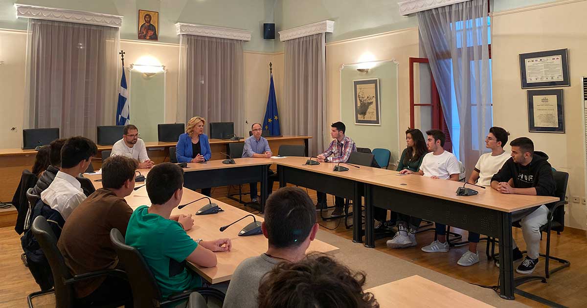 Συνεδρίαση εφήβων