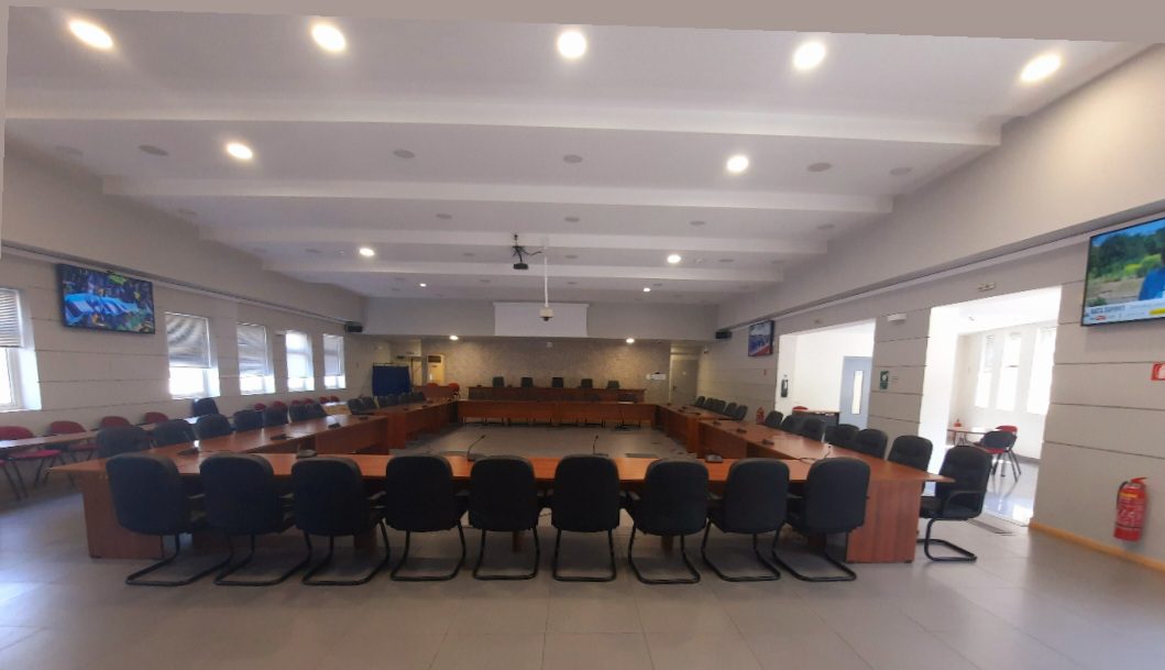 Ανοιχτή για το κοινό η κλιματιζόμενη αίθουσα του Περιφερειακού Συμβουλίου της Π.Ε. Εύβοιας