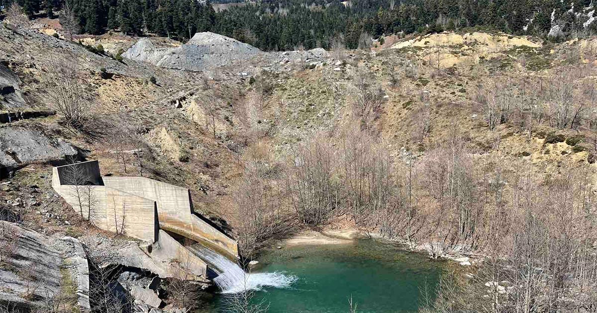 Φράγμα Μανικίων