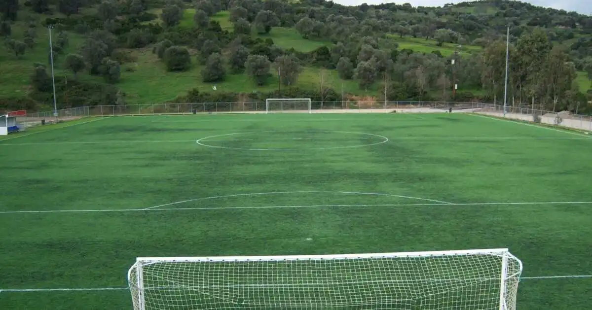 Γήπεδο ποδοσφαίρου Κύμη