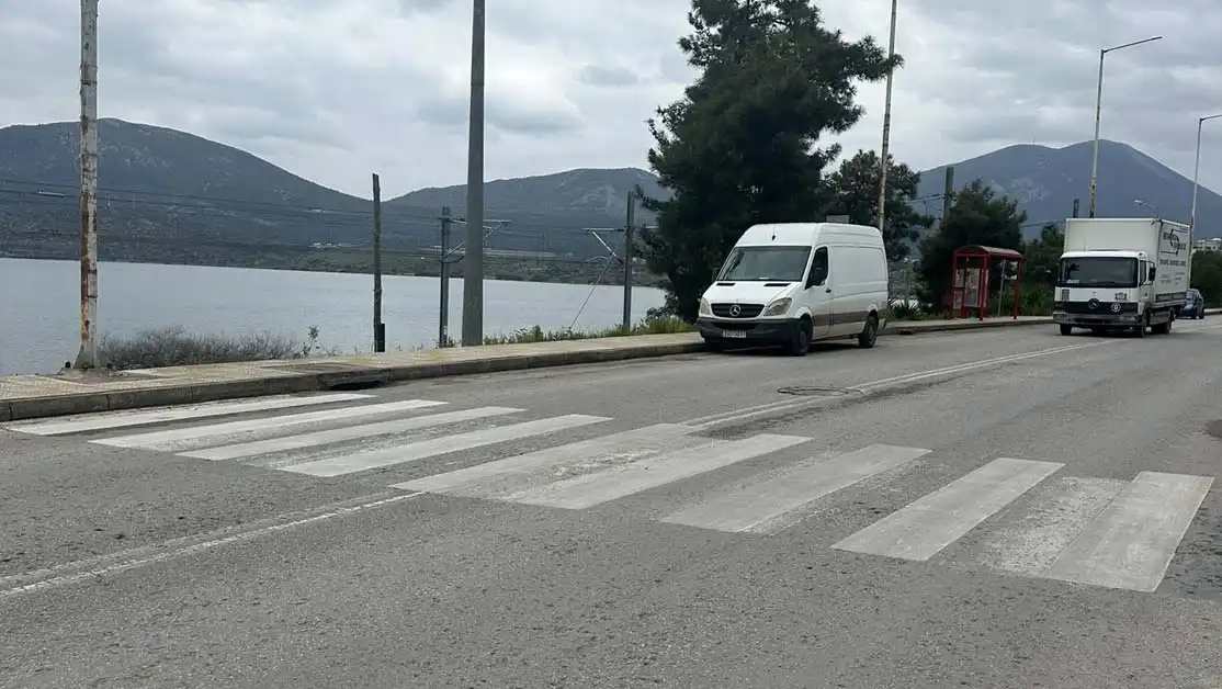 Λεωφόρος Καραμανλή: Ελάχιστες διαβάσεις, κίνδυνος για πεζούς