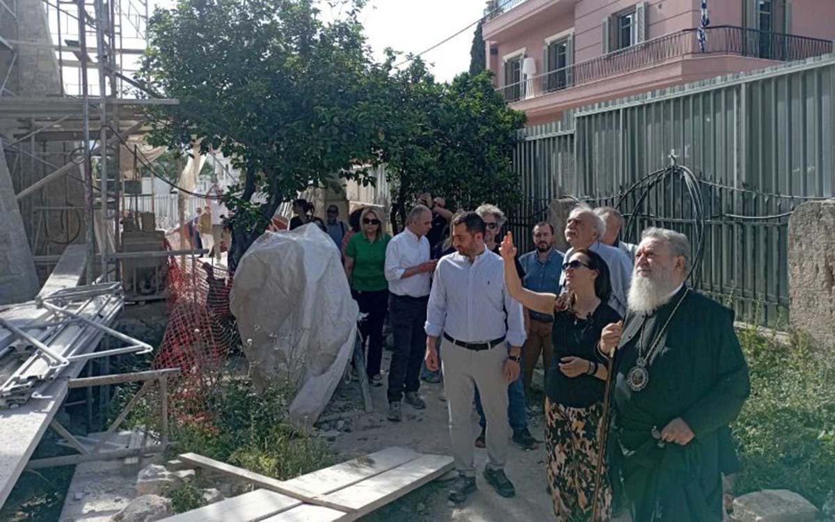 Ο Μητροπολίτης Χαλκίδος με εκπροσώπους της Τοπικής Αυτοδιοίκησης στην Αγία Παρασκευή Χαλκίδος