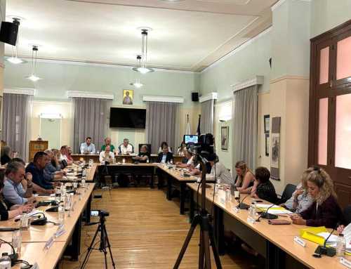 Στο Δημοτικό Συμβούλιο Χαλκιδέων ο Περιφερειάρχης Στερεάς Ελλάδας Φάνης Σπανός