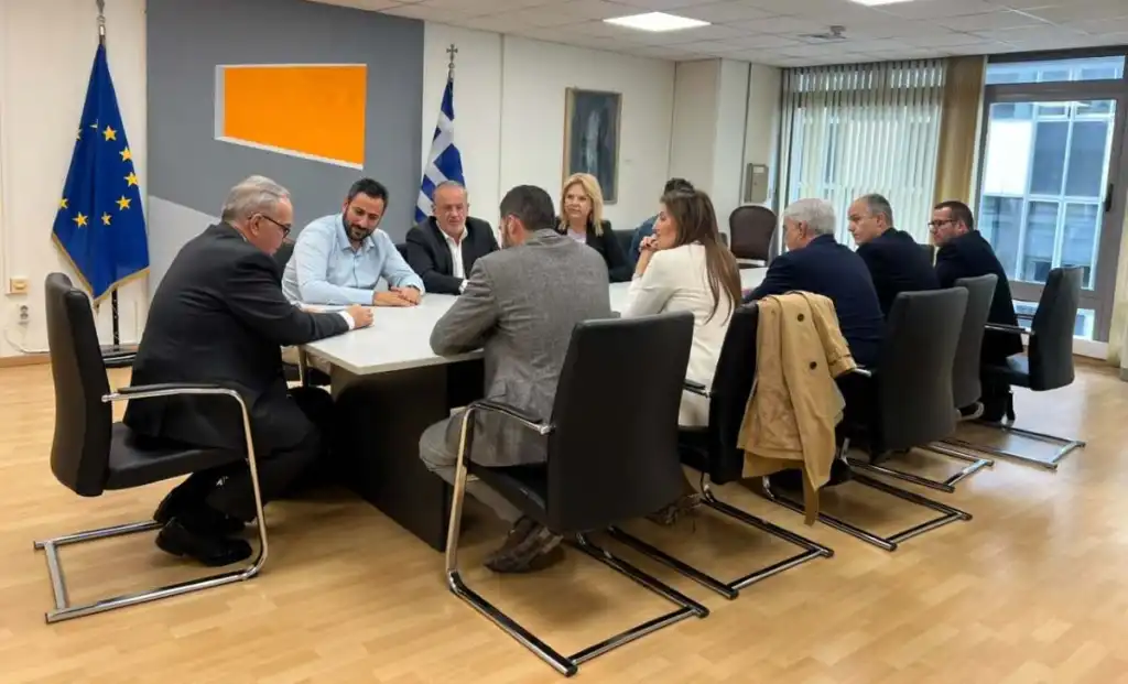 Ευρεία σύσκεψη για την αντιμετώπιση των διαβρώσεων στην Αυλίδα